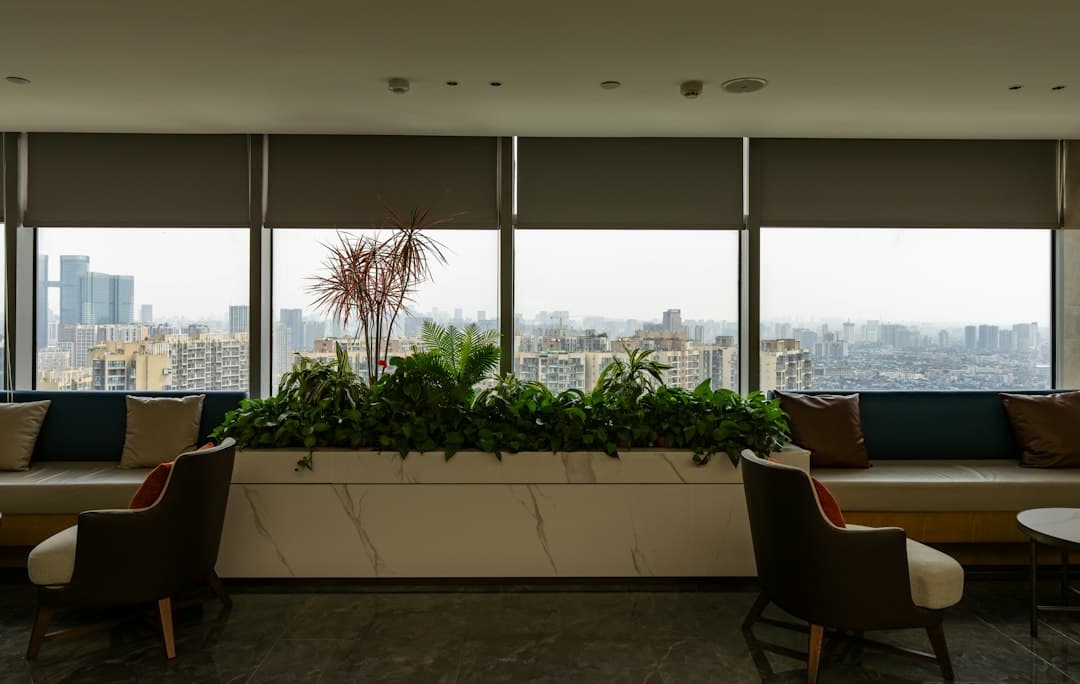 5 Formas en que la Comunicación Digital entre Conserjería y Residentes puede Mejorar la Experiencia de Vida en Edificios